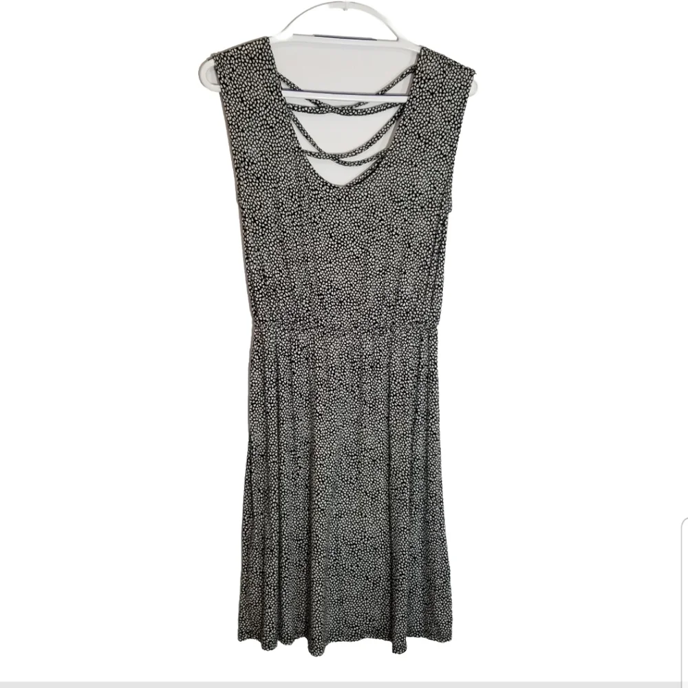 A.n.a. A New Approach Dress Women's Small Black White Triangles Cross Strap Back